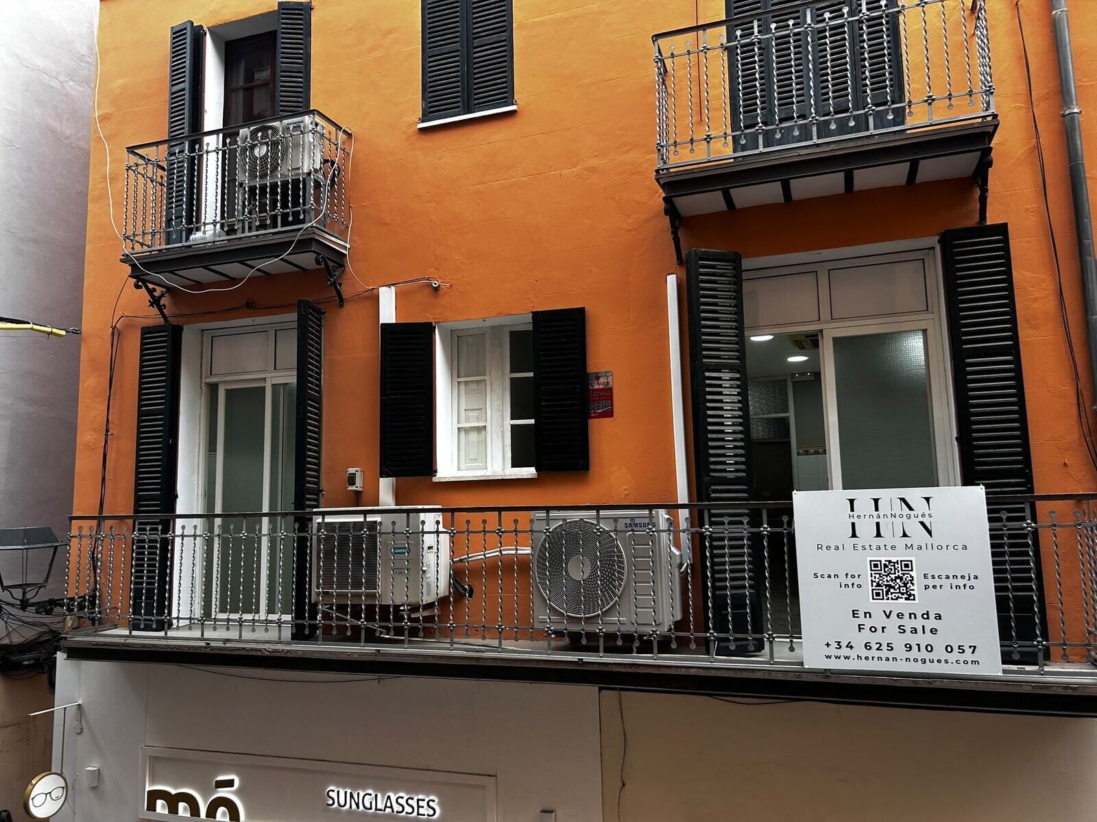 Central Palma premises with residential potential — Carrer Sant Miquel · Palma
